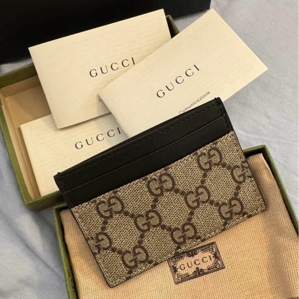 Gucci Black and Tan GG Card Holder